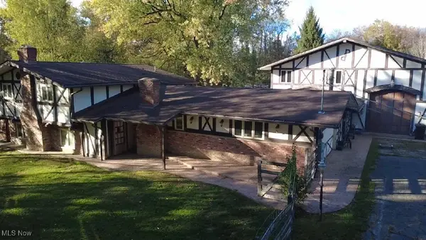 8362 Riverside Drive, Novelty, OH 44072