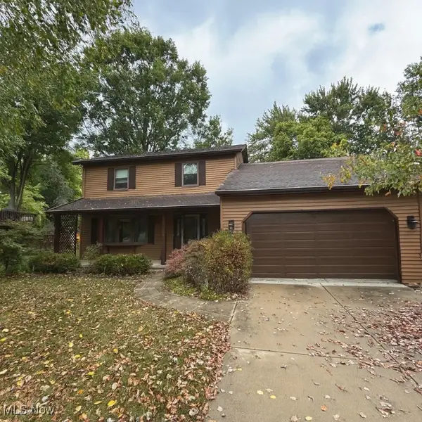 26788 Skyline Drive, Olmsted Twp, OH 44138