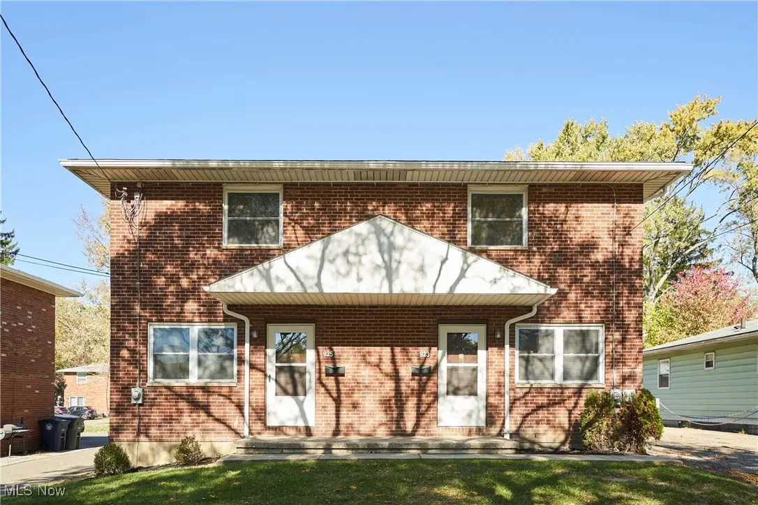 923-925 Rosamond Avenue, Akron, OH 44307 - Image #1
