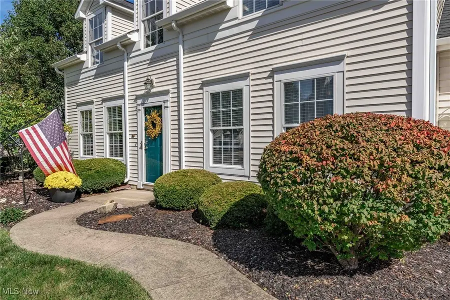 37051 Fairfield Lane, North Ridgeville, OH 44039 - Image #2