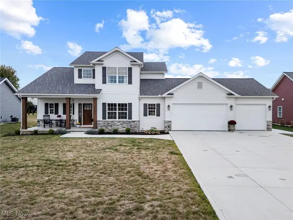 8798 Stoneshire Nw Street, Massillon, OH 44646