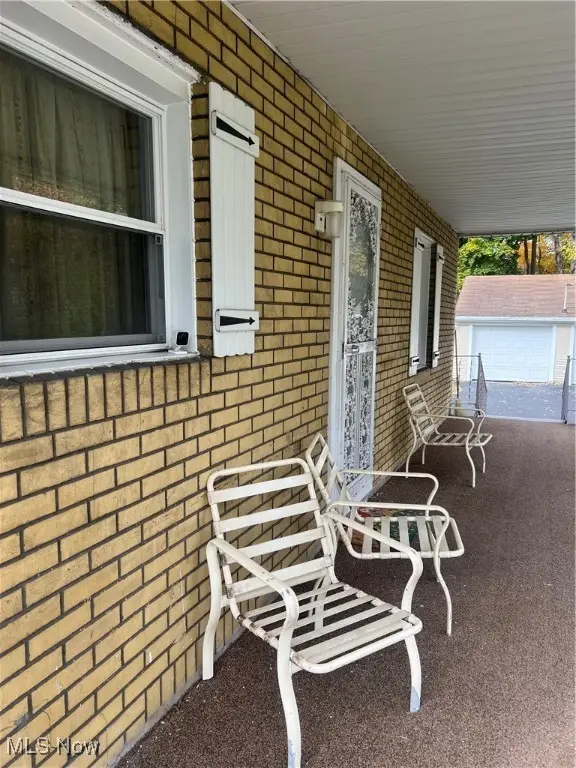 366 Douglas Nw Street, Warren, OH 44483 - Image #2