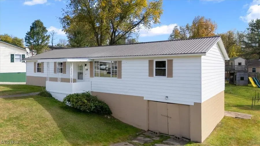19 Suzanne Street, Little Hocking, OH 45742 - Image #2