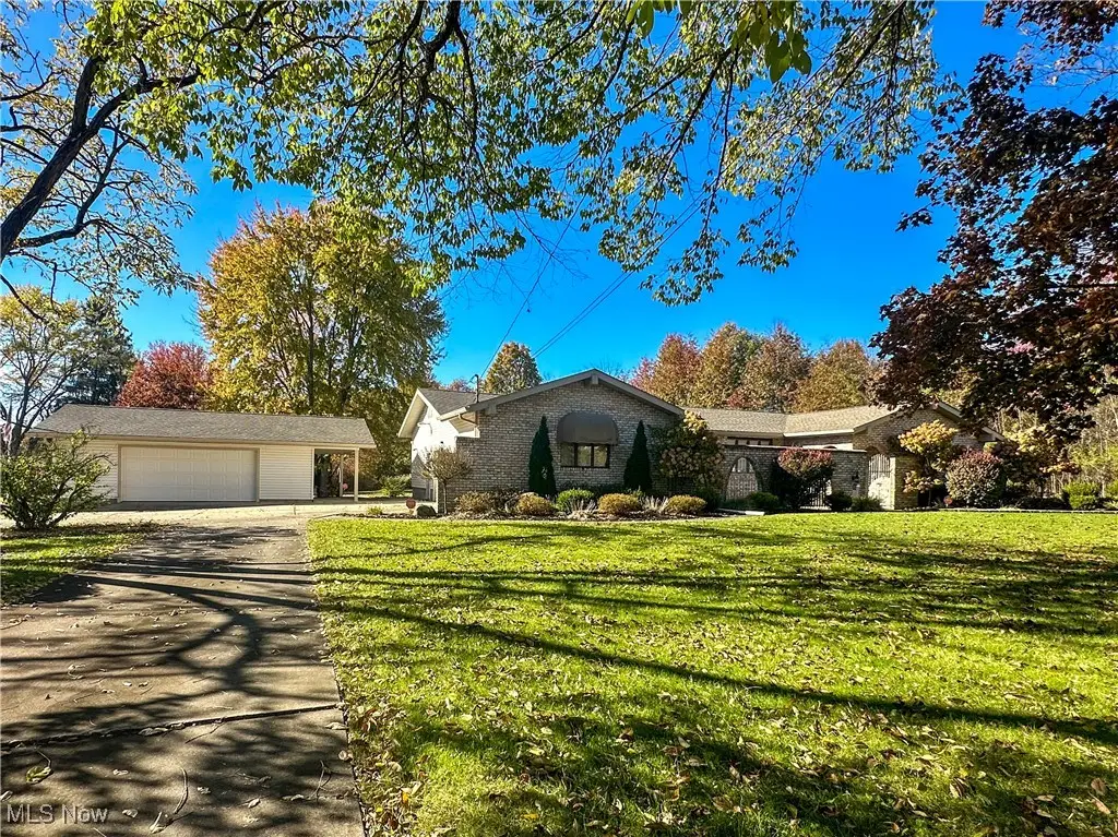 3571 Hoagland Blackstub Road, Cortland, OH 44410 - Image #1