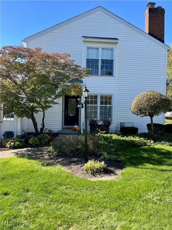 40 Oakwood Drive, Westfield Center, OH 44251