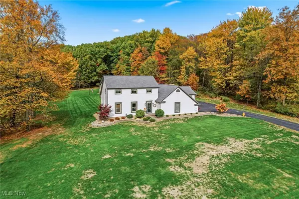 8055 Memory Lane, Canfield, OH 44406