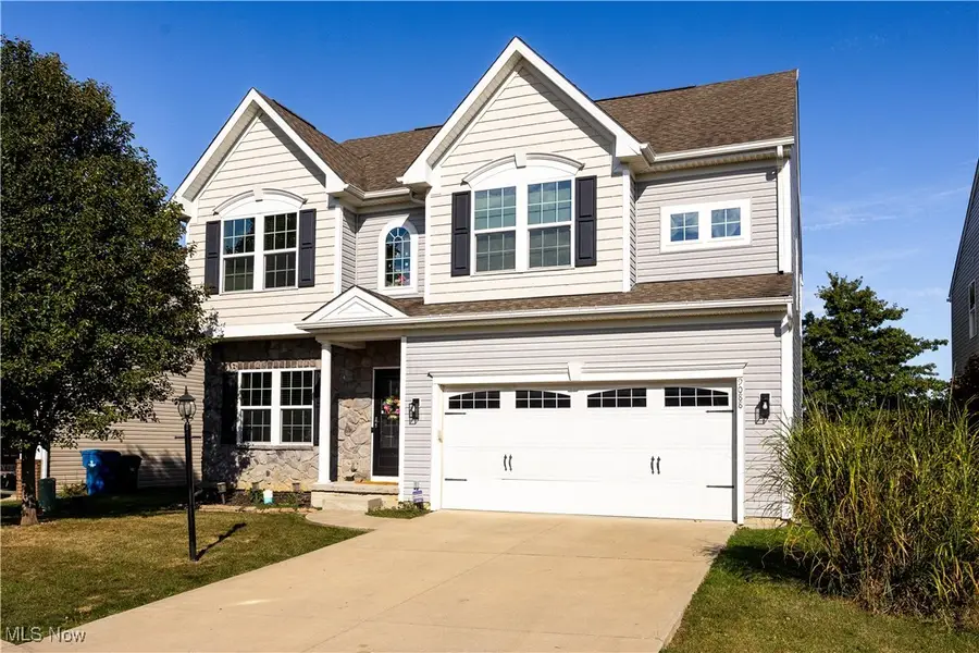 9088 Stonegate Circle, North Ridgeville, OH 44039 - Image #2