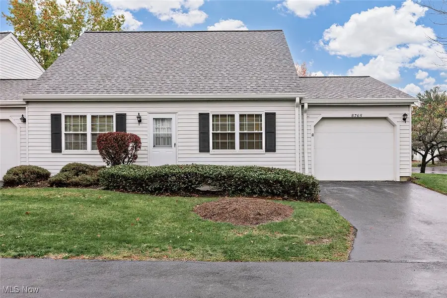 8765 Eastbrook Circle, Chagrin Falls, OH 44023 - Image #2