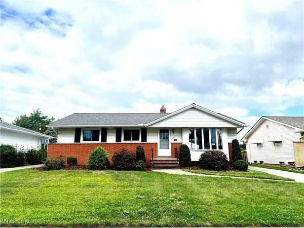 181 E Hillsdale Avenue, Seven Hills, OH 44131