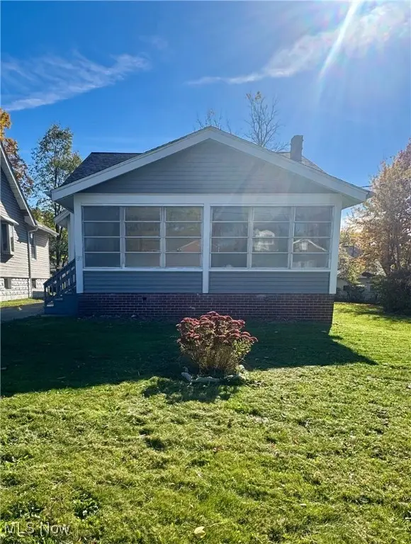 537 W Ravenwood Avenue, Youngstown, OH 44511 - Image #1