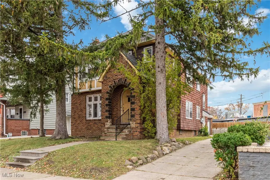 3474 Raymont Boulevard, University Heights, OH 44118 - Image #2