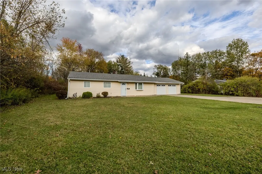 8226 Cedar Road, Chesterland, OH 44026 - Image #1