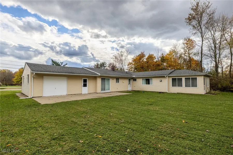 8226 Cedar Road, Chesterland, OH 44026 - Image #3