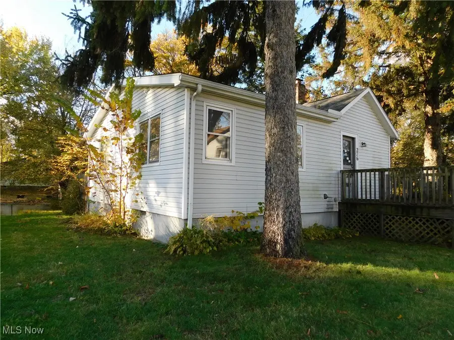 276 Beach Street, Geneva, OH 44041 - Image #2