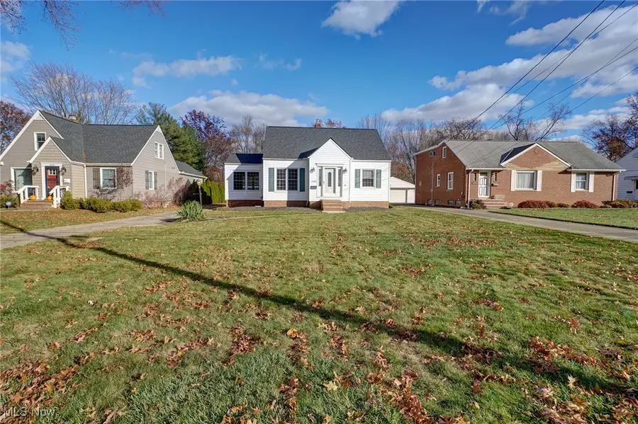 2253 Canterbury Road, Westlake, OH 44145 - Image #2