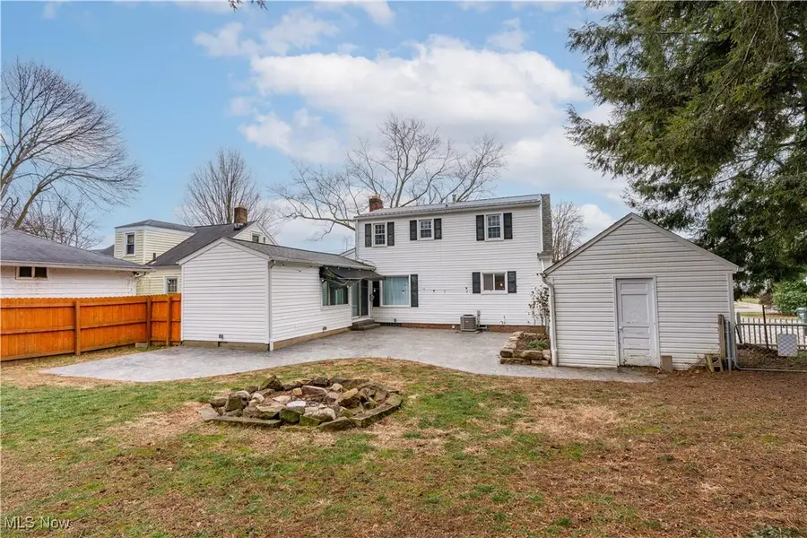 501 Woodrow Nw Street, North Canton, OH 44720 - Image #2