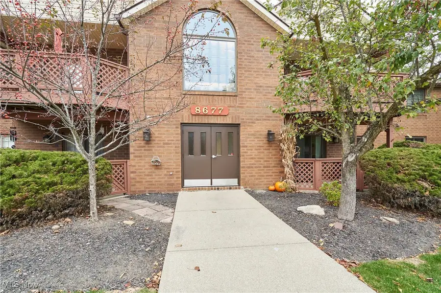 8677 Scenicview Drive, Broadview Heights, OH 44147 - Image #2