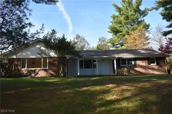 145 E Willow Drive, Zanesville, OH 43701