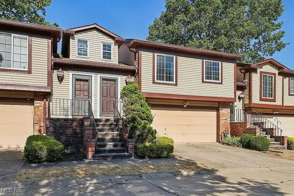 209 Greenbriar Court #209, Euclid, OH 44143