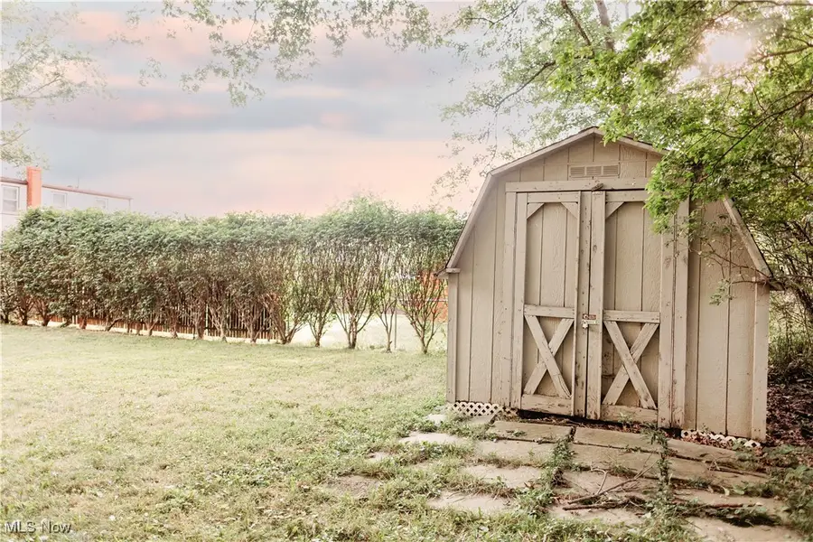 1056 Taggart Nw Street, Massillon, OH 44646 - Image #3