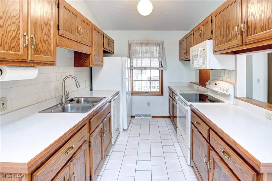 1016 Avian Court, Brunswick, OH 44212 - Image #2