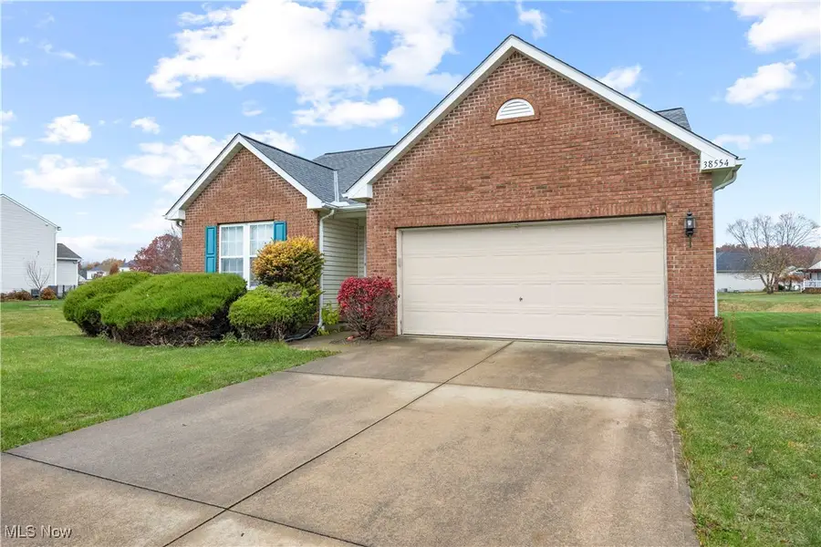 38554 Misty Meadow Trail, North Ridgeville, OH 44039 - Image #3