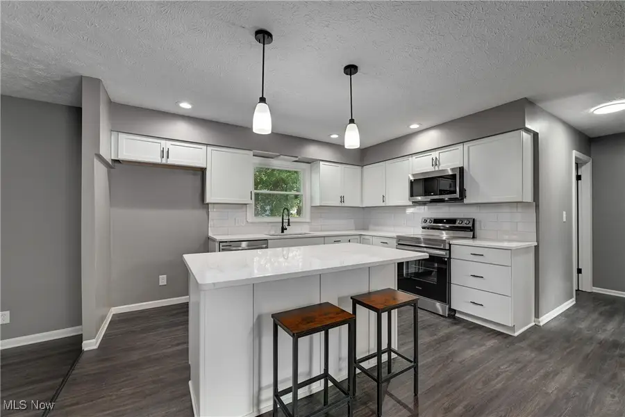 4829 Woodview Drive, Vermilion, OH 44089 - Image #2