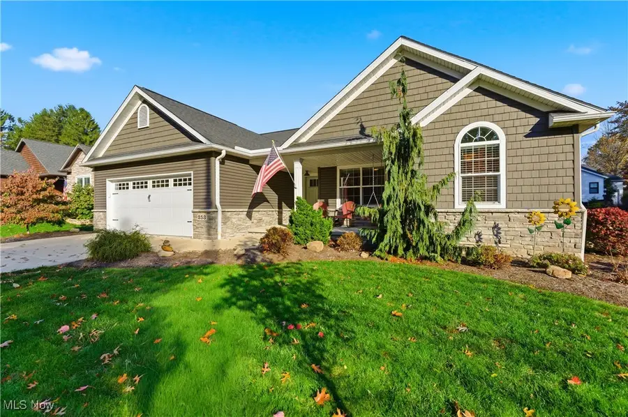 253 Glenwood Sw Street, North Canton, OH 44720 - Image #2