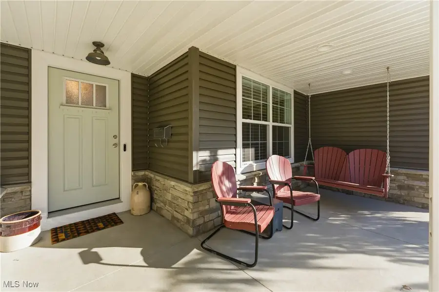 253 Glenwood Sw Street, North Canton, OH 44720 - Image #3