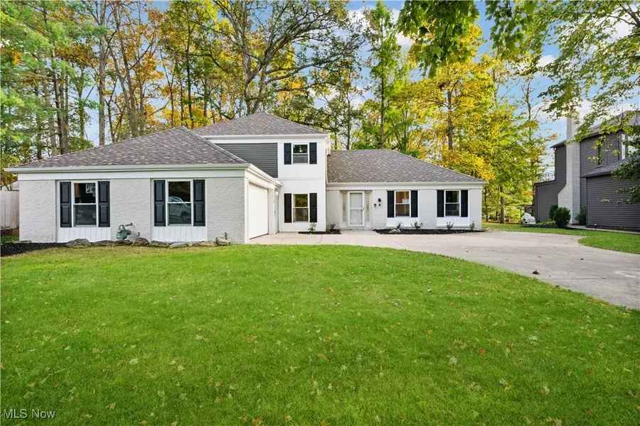 20121 Driftwood Court, Strongsville, OH 44149 - Image #2