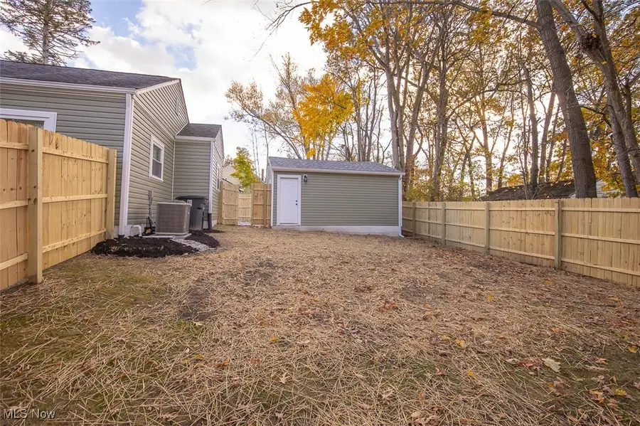1076 Hardesty Boulevard, Akron, OH 44320 - Image #3