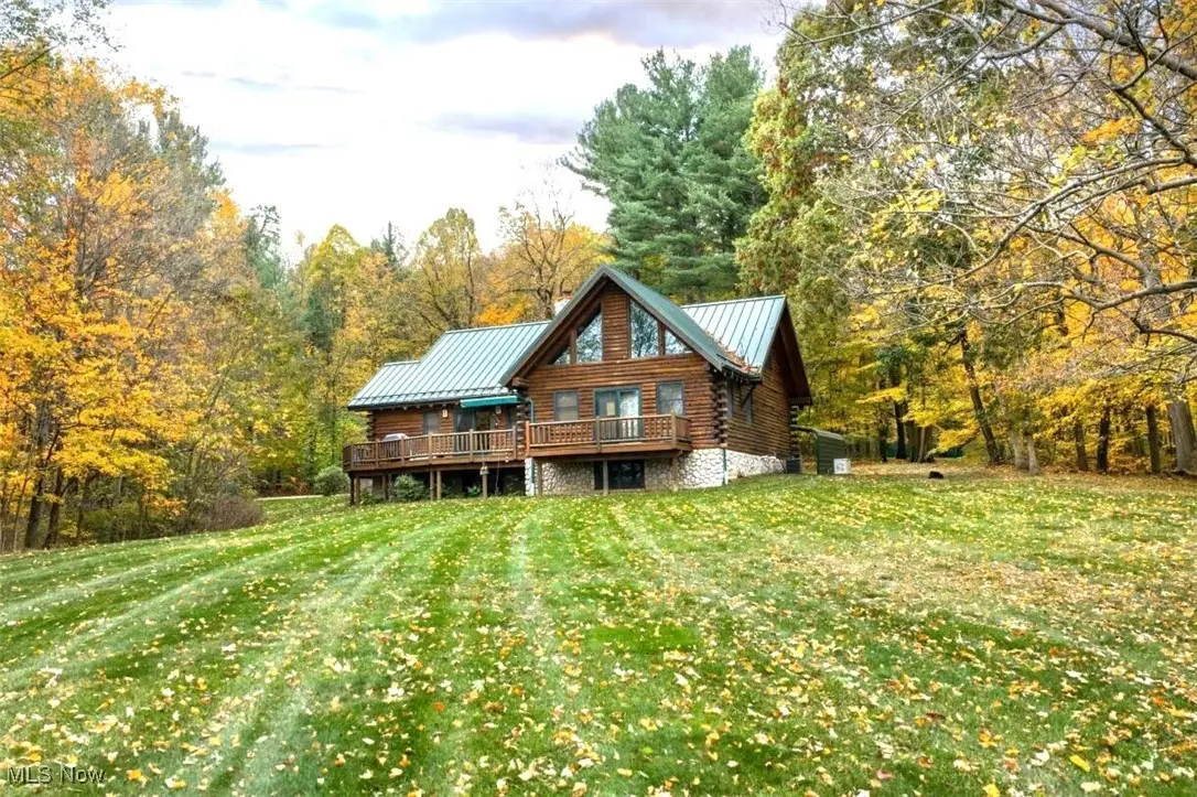 8885 Locust Sw Street, Sherrodsville, OH 44675 - Image #1