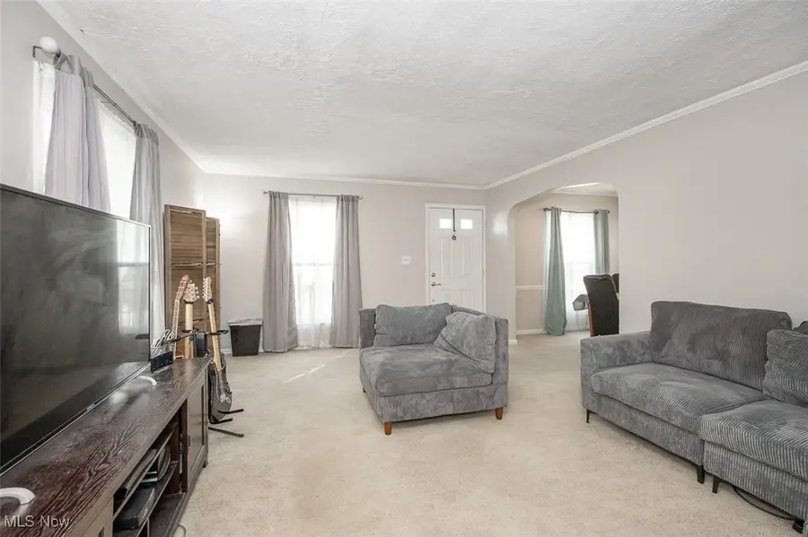 242 Monroe Avenue, Cuyahoga Falls, OH 44221 - Image #3