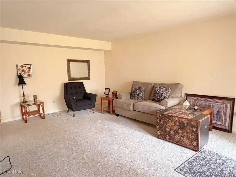 6340 Greenwood Parkway #405, Sagamore Hills, OH 44067 - Image #2