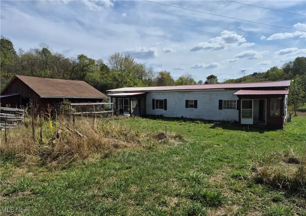 9256 Blossom Ne Road, Mechanicstown, OH 44651 - Image #1