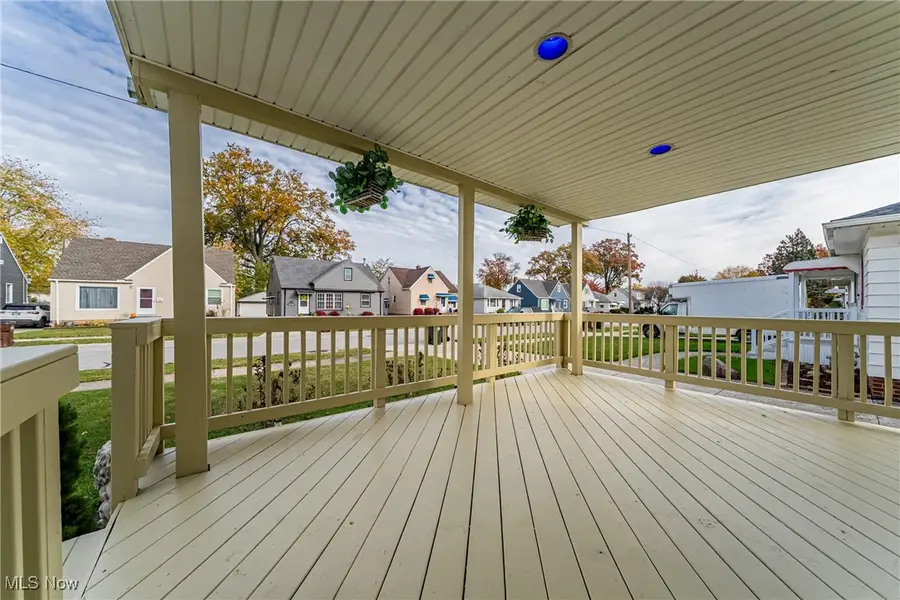 1207 Parkleigh Drive, Parma, OH 44134 - Image #2