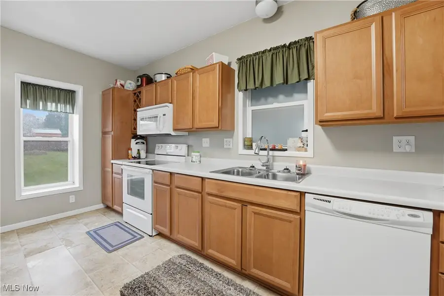 9389 Maple Se Avenue, East Sparta, OH 44626 - Image #3