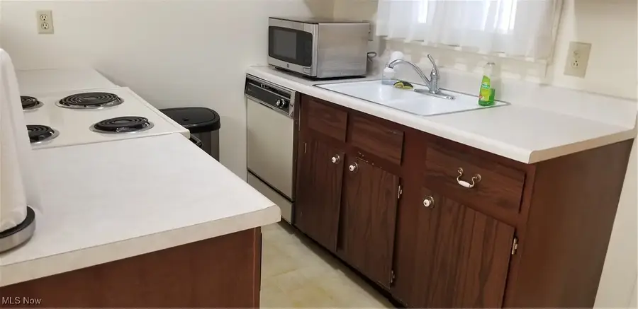 1356 Pembrooke Drive #A, Salem, OH 44460 - Image #3