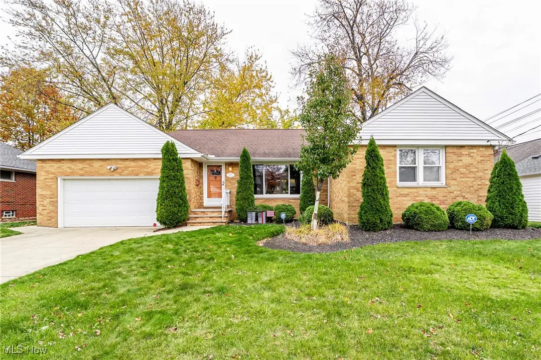 321 E 243rd Street, Euclid, OH 44123 - Image #1