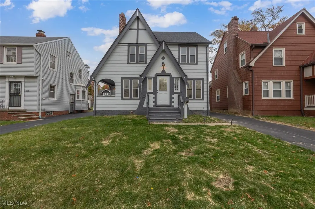 939 Vineshire Road, Cleveland Heights, OH 44121 - Image #1
