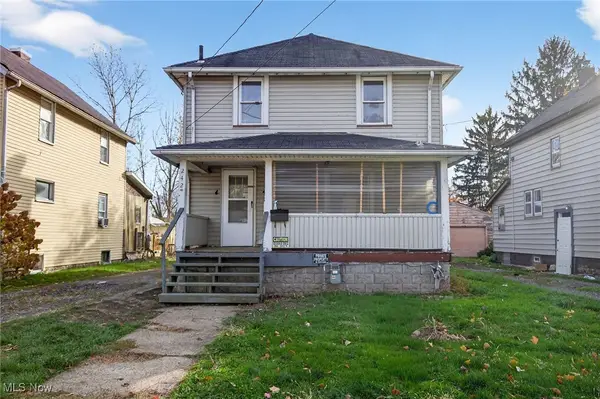 242 Idylwild Ne Street, Warren, OH 44483