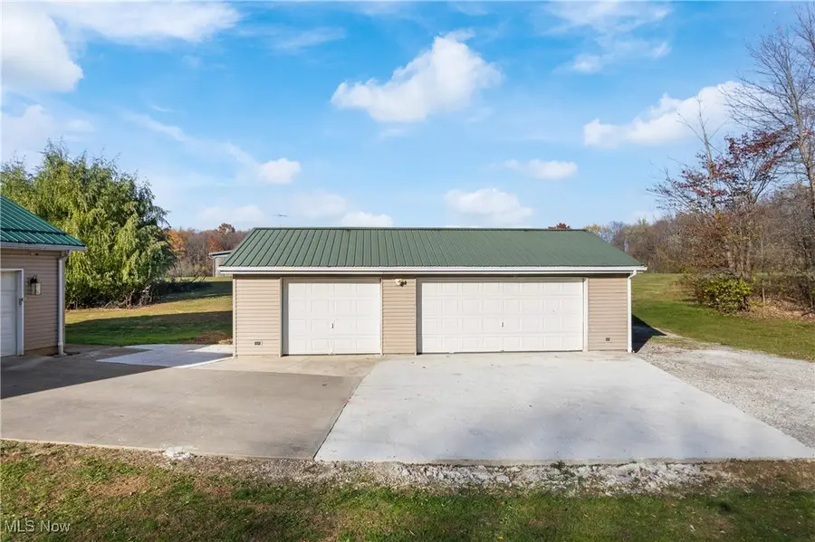 2673 Hedge Rose Se Avenue, East Canton, OH 44730 - Image #3