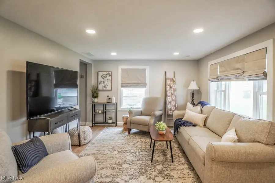 216 Kolpwood Nw Avenue, Massillon, OH 44646 - Image #3