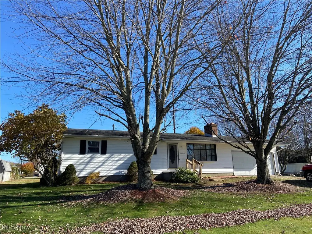 21950 Sunset Drive, Newcomerstown, OH 43832 - Image #1