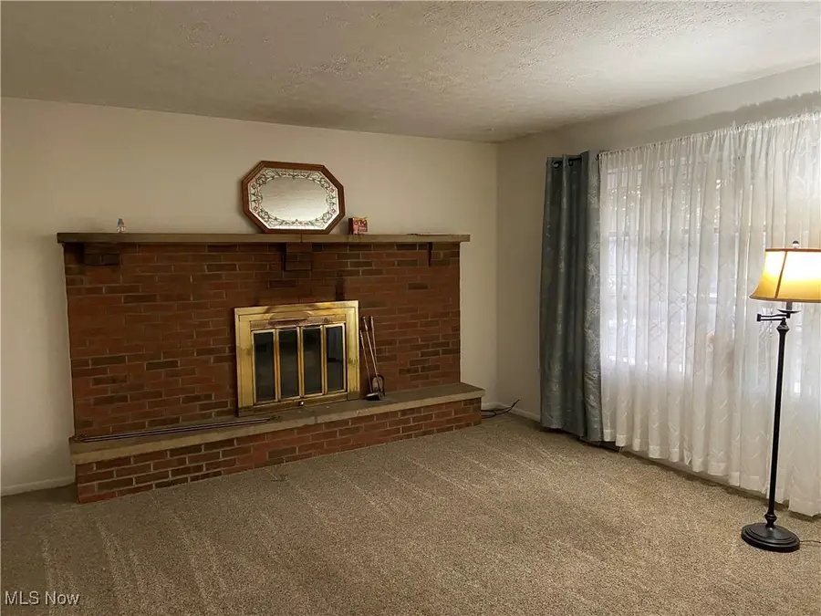 21950 Sunset Drive, Newcomerstown, OH 43832 - Image #2