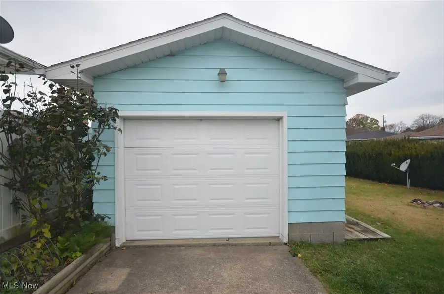 636 Woodstock Road, Akron, OH 44312 - Image #2