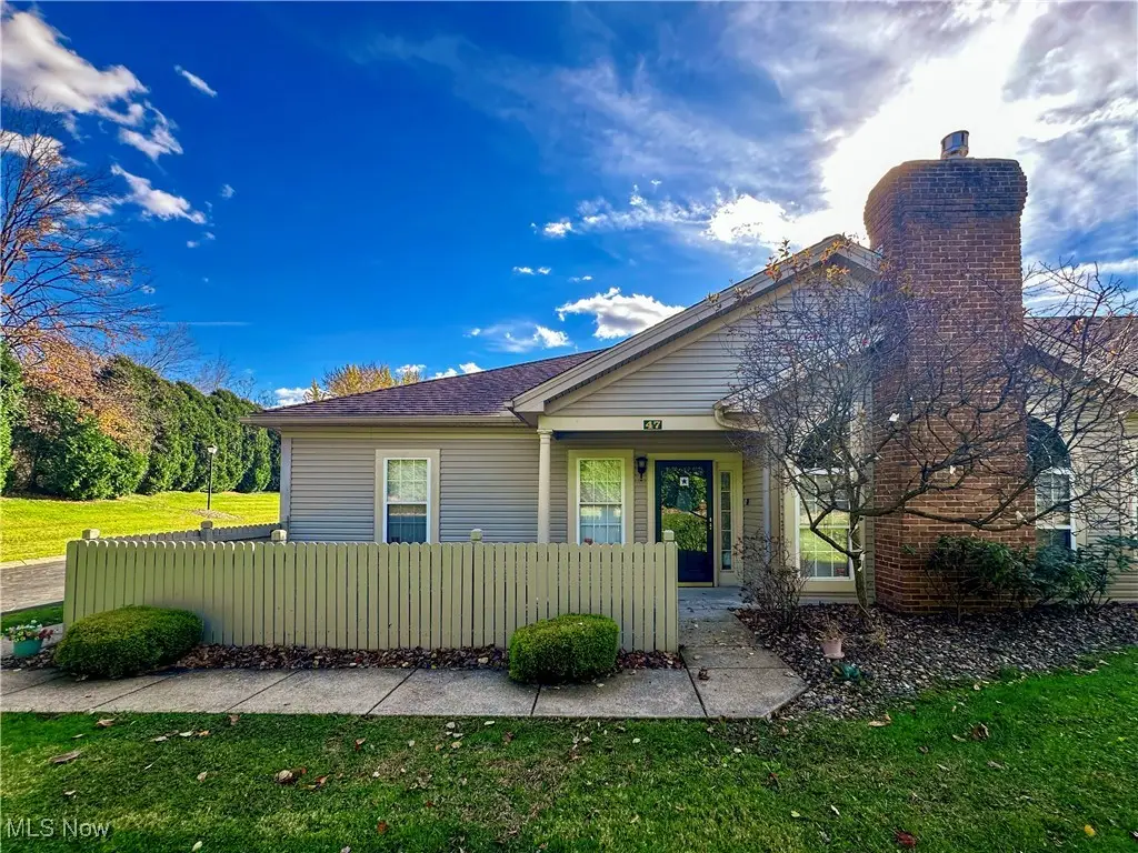 47 Woodland Chase Boulevard, Niles, OH 44446 - Image #1