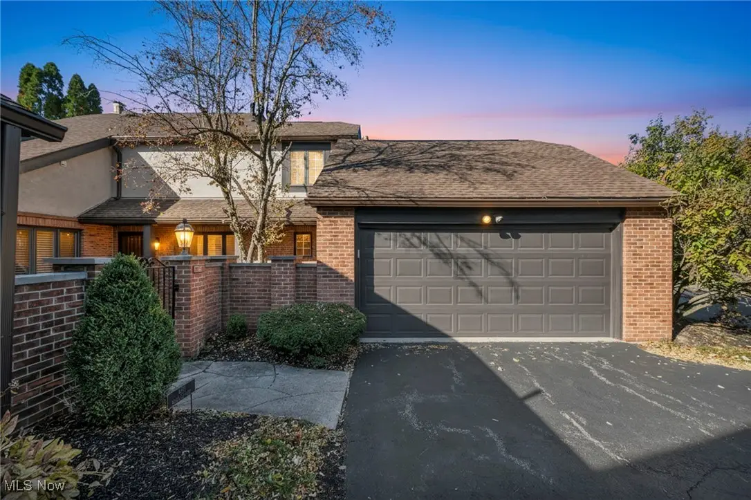 5671 Bastille Place, Columbus, OH 43215 - Image #1