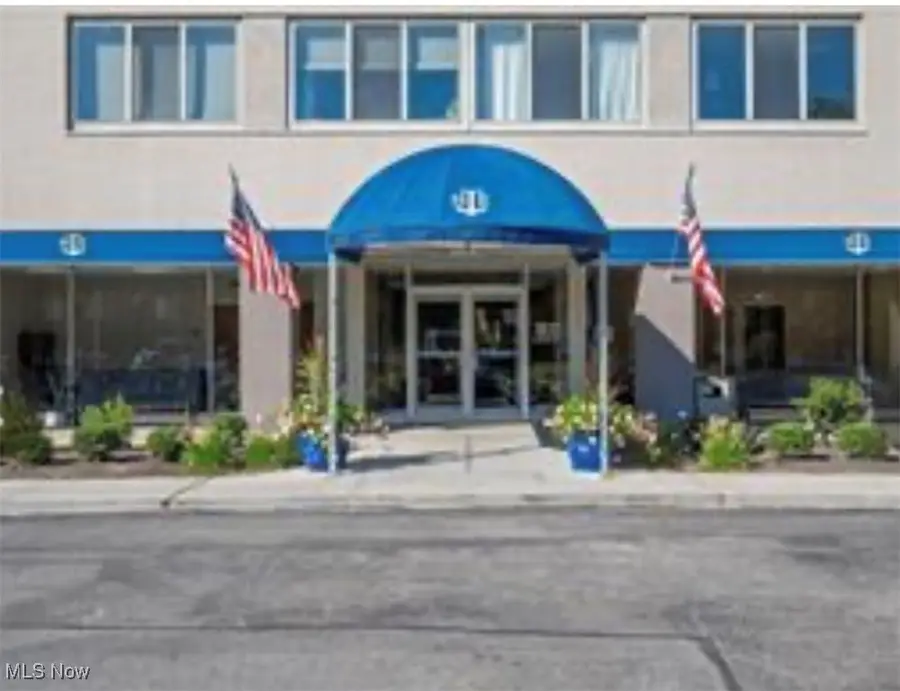 12520 Edgewater Drive #303, Lakewood, OH 44107 - Image #2