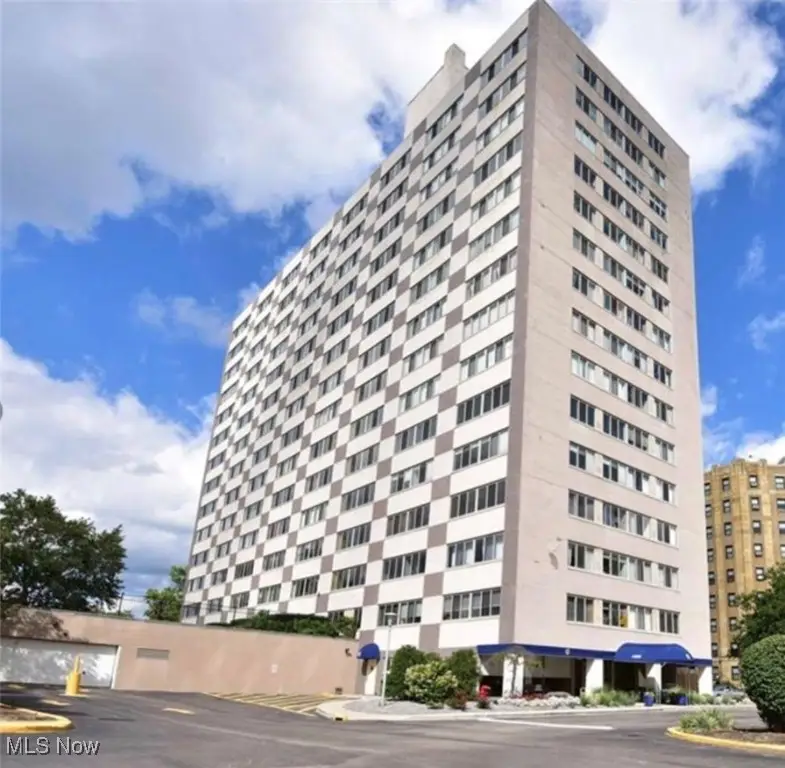 12520 Edgewater Drive #602, Lakewood, OH 44107 - Image #1